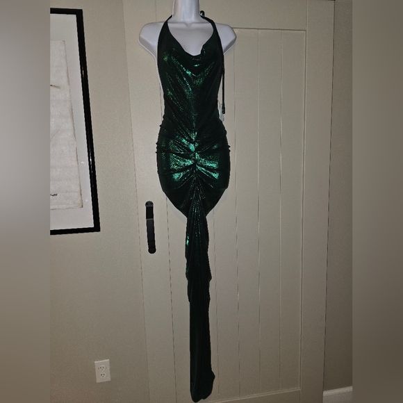 Giti brand green statement gown - Picture 4 of 7